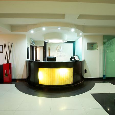 Hotel Portonovo Plaza Malecon Пуэрто-Вальярта Экстерьер фото
