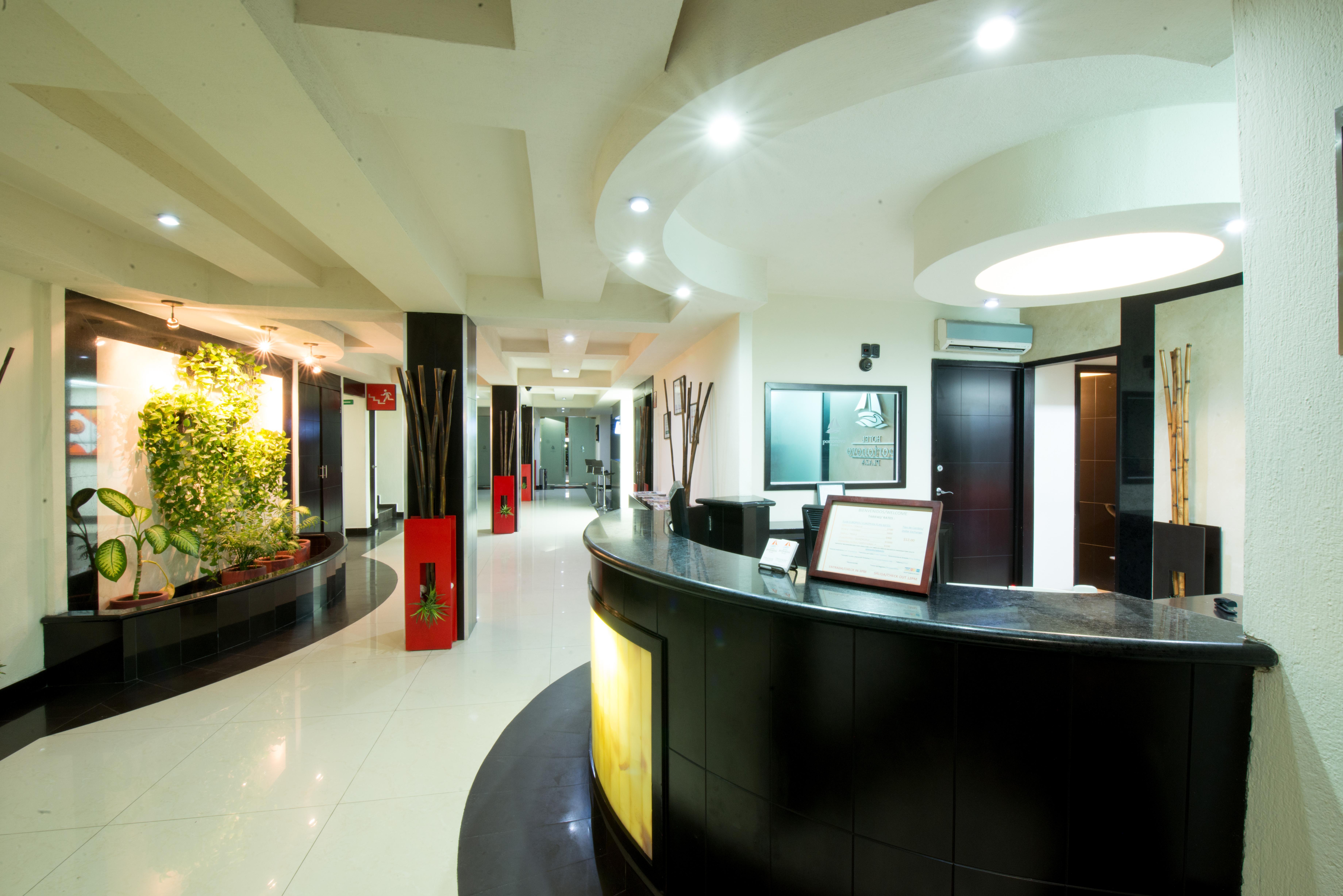 Hotel Portonovo Plaza Malecon Пуэрто-Вальярта Экстерьер фото