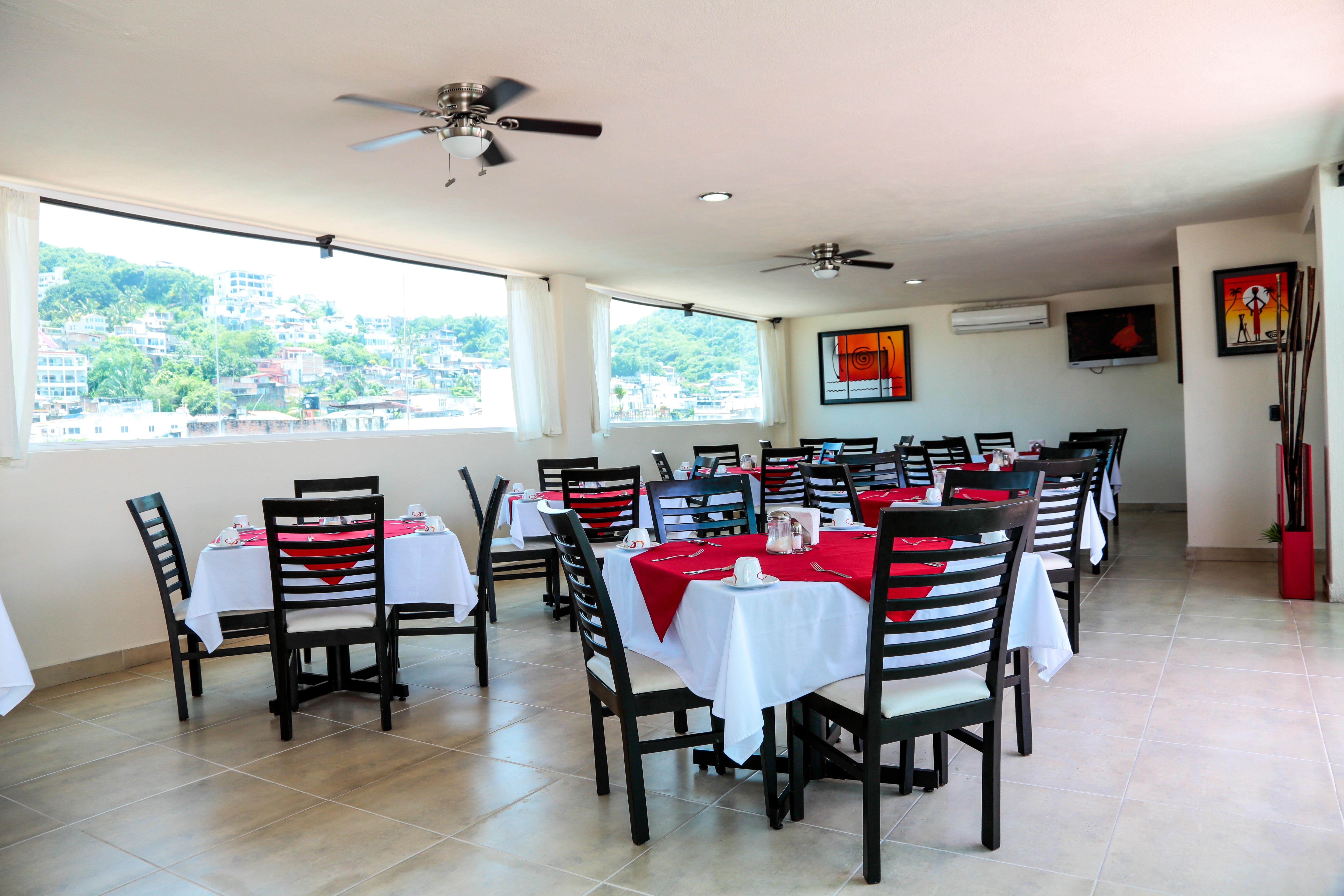 Hotel Portonovo Plaza Malecon Пуэрто-Вальярта Экстерьер фото